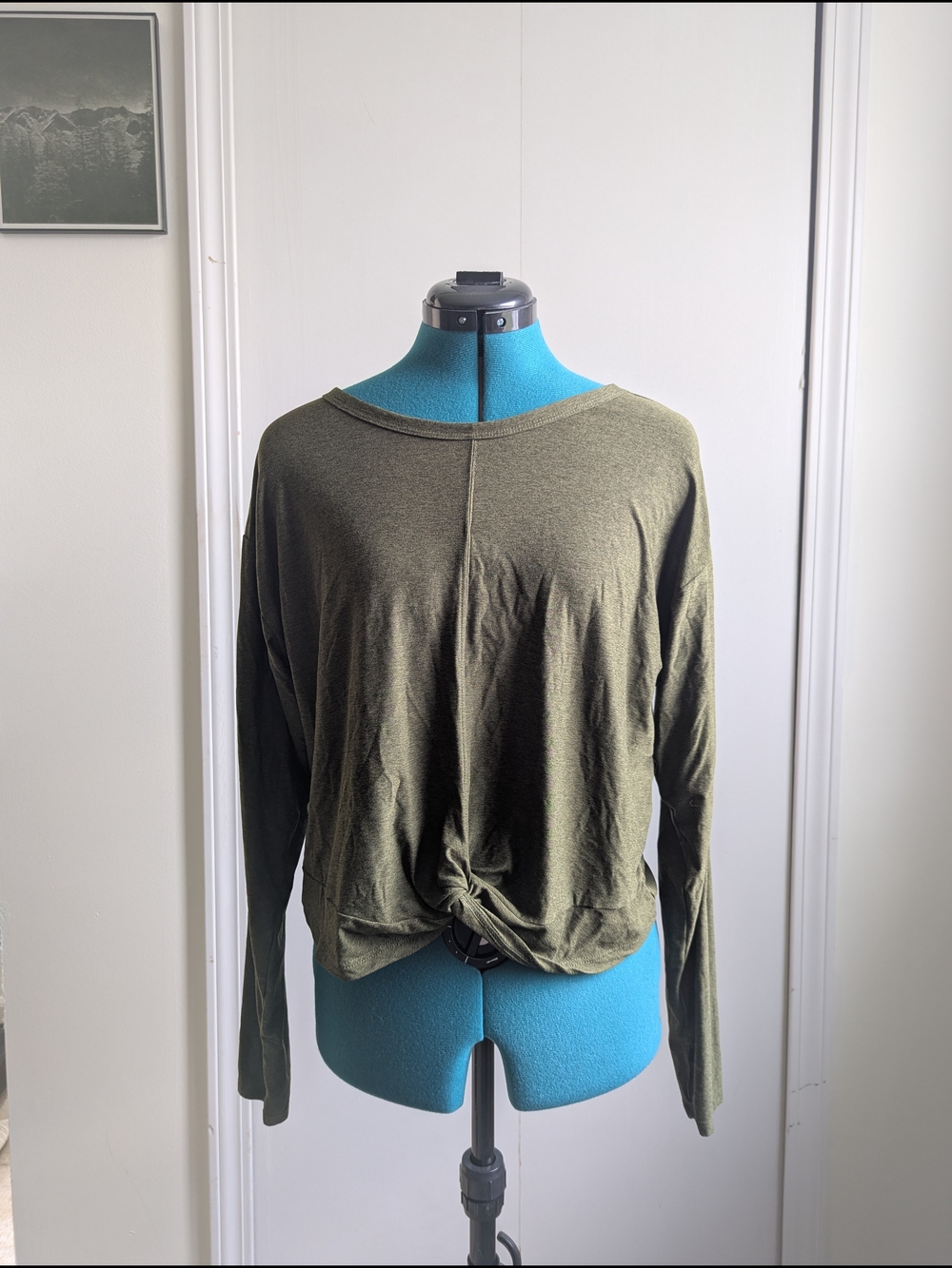 Old Navy Olive Green Long Sleeve Twist Front Tee